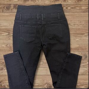 NWT Elegant High Rise Black Denim Jeans